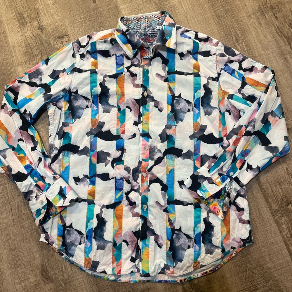 Robert Graham Long sleeve button down shirt